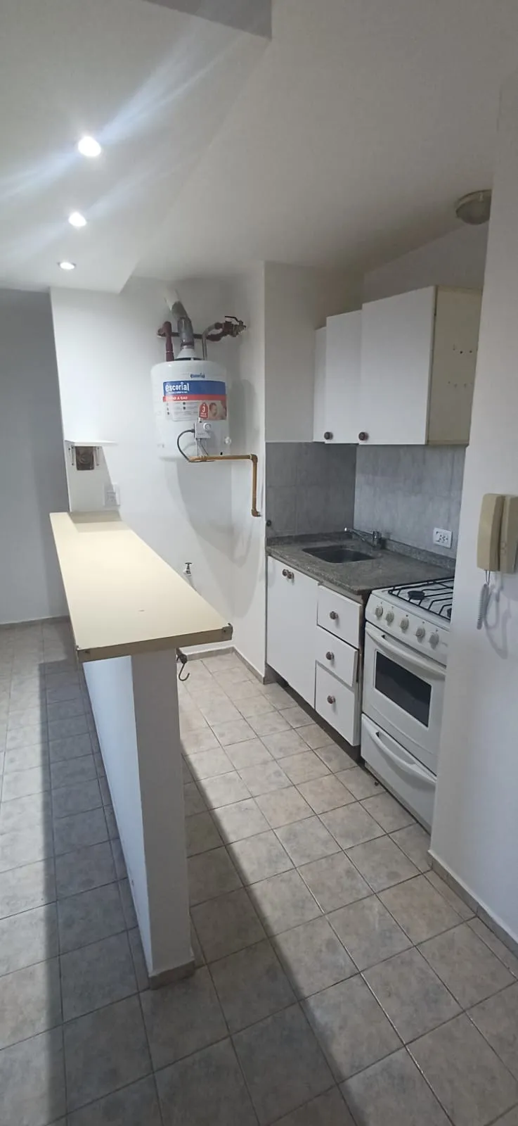 Oportunidad! departamento en complejo cerrado!