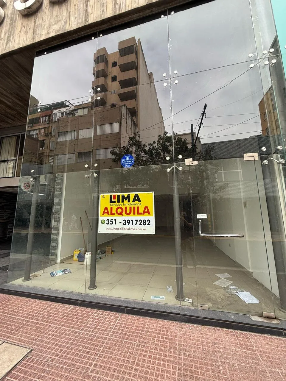 SE ALQUILA HERMOSO LOCAL COMERCIAL EN UBICACION IDEAL BELGRANO 144!!!