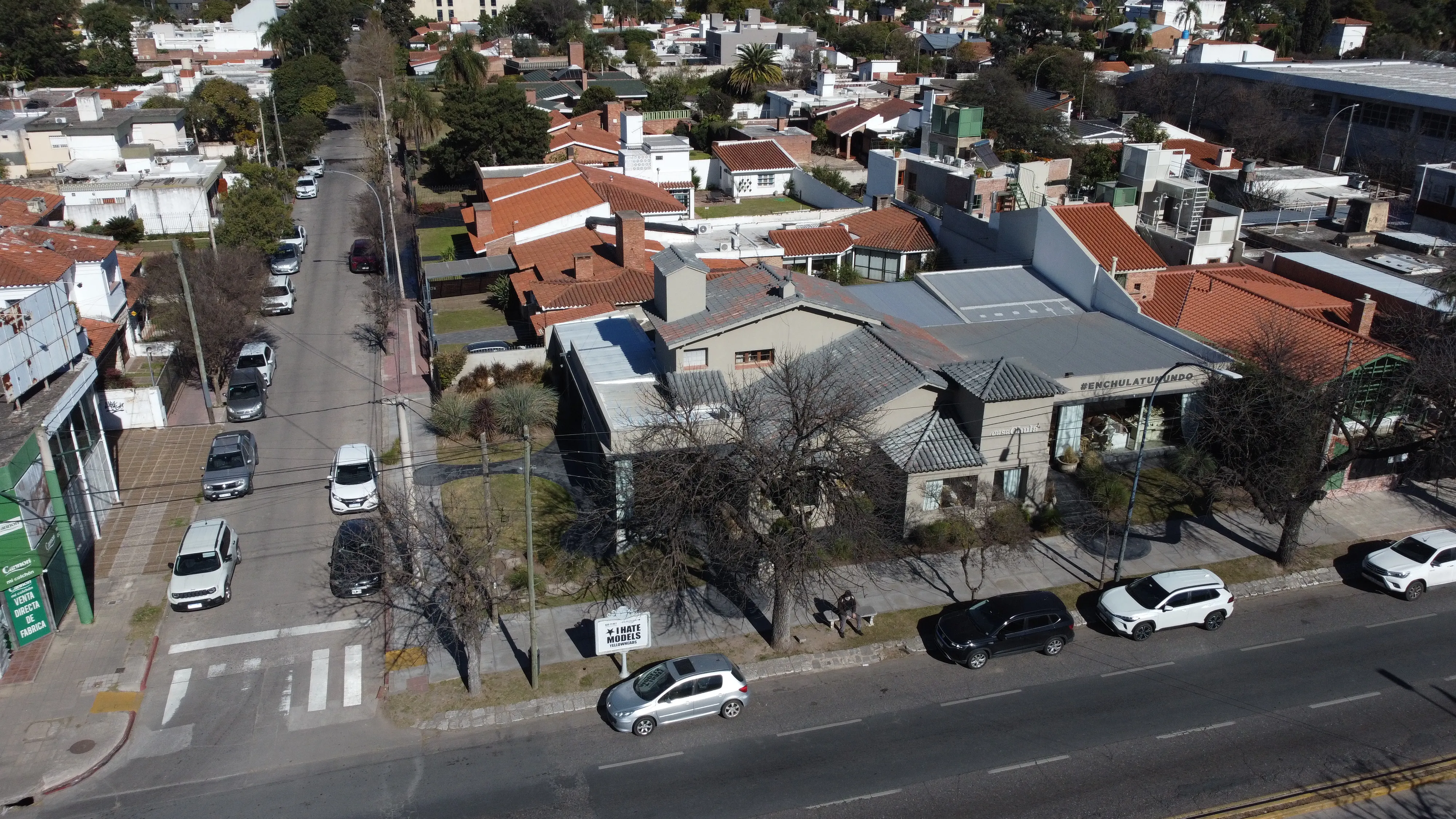 Local esquina - 590Mts Cubiertos
