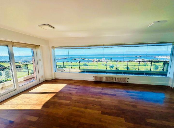 Departamento · 140m² · 4 Ambientes · 2 Cocheras