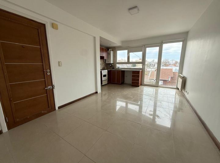 Departamento · 50m² · 3 Ambientes · 1 Cochera