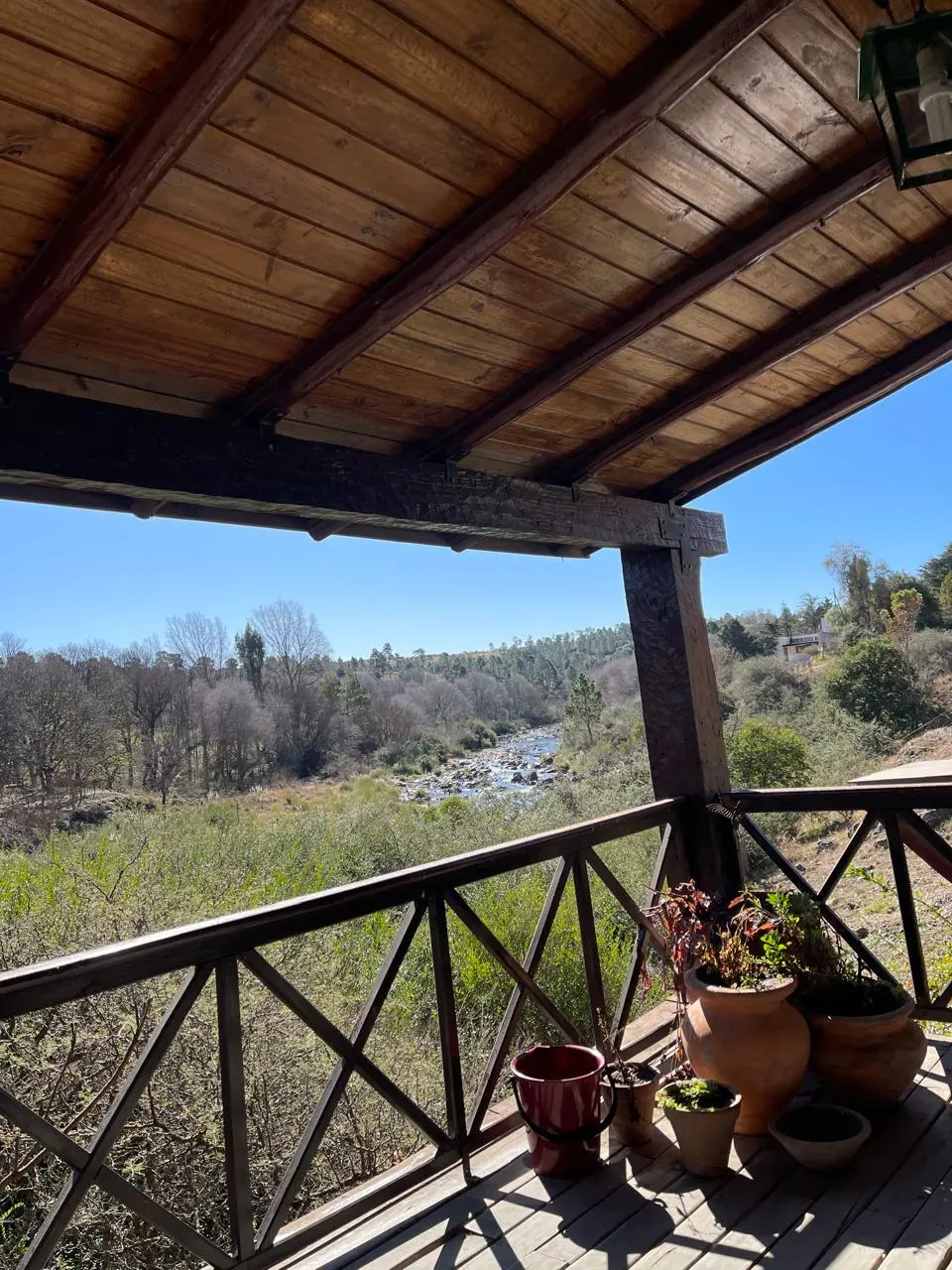 CASA EN VENTA LOS REARTES  2 DORMIS 2 BAÑOS BAJADA EXCLUSIVA AL RIO  QUINCHO COC...