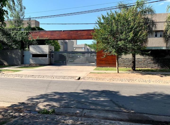Casa · 78m² · 3 Ambientes · 1 Cochera