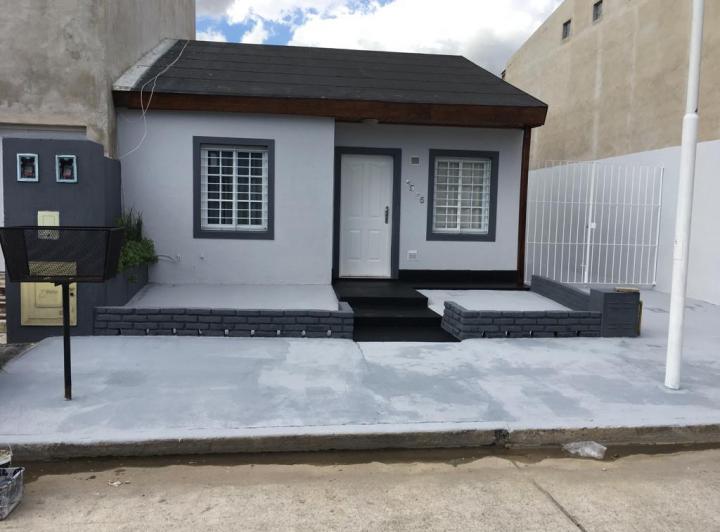 Casa · 65m² · 3 Ambientes · 3 Cocheras
