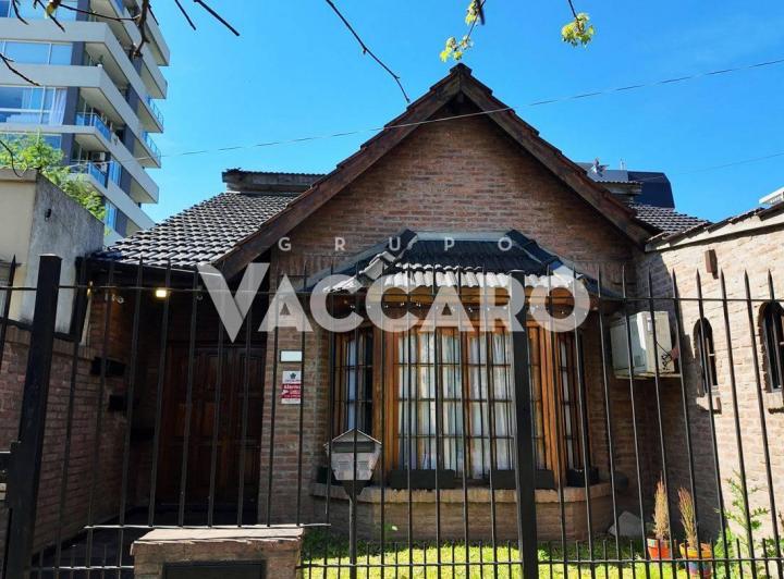 Casa · 181m² · 5 Ambientes · 2 Cocheras