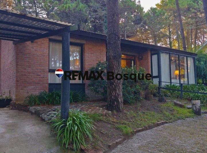 Casa · 80m² · 4 Ambientes · 1 Cochera