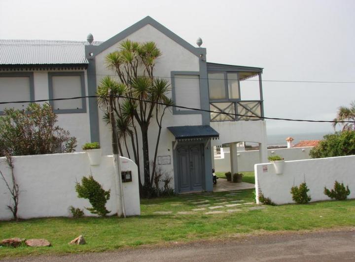Casa · 350m² · 5 Dormitorios
