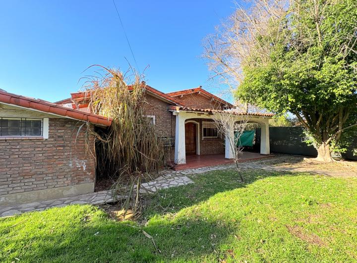 Casa · 170m² · 4 Ambientes · 5 Cocheras