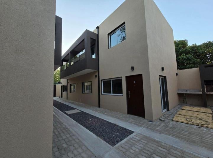 Casa · 85m² · 3 Ambientes · 1 Cochera