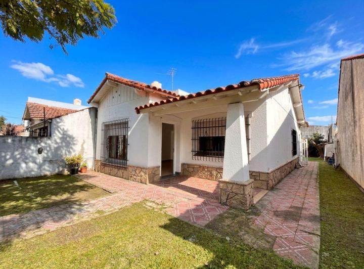 Casa · 85m² · 4 Ambientes · 1 Cochera