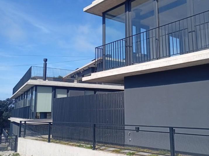Casa · 170m² · 4 Ambientes · 2 Cocheras