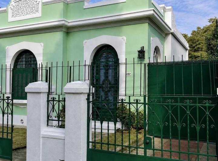 Casa · 250m² · 6 Ambientes · 1 Cochera