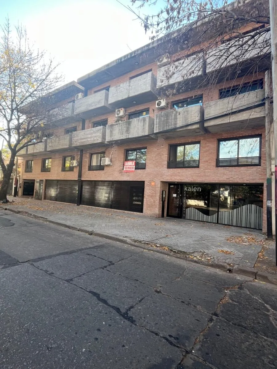 MONTEVIDEO 3500  UN DORMITORIO CON COCHERA