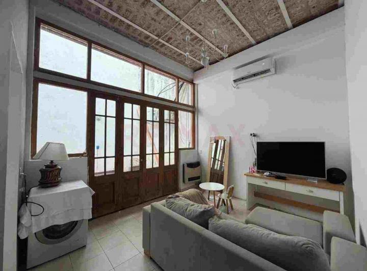 Casa · 200m² · 7 Ambientes · 1 Cochera