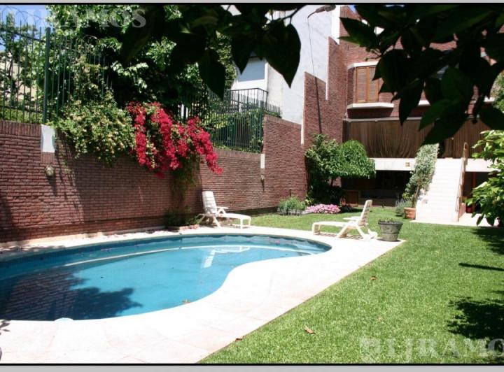 Casa · 500m² · 7 Dormitorios · 5 Cocheras