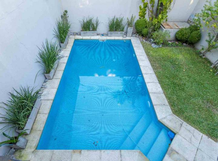 Casa · 264m² · 6 Ambientes · 2 Cocheras