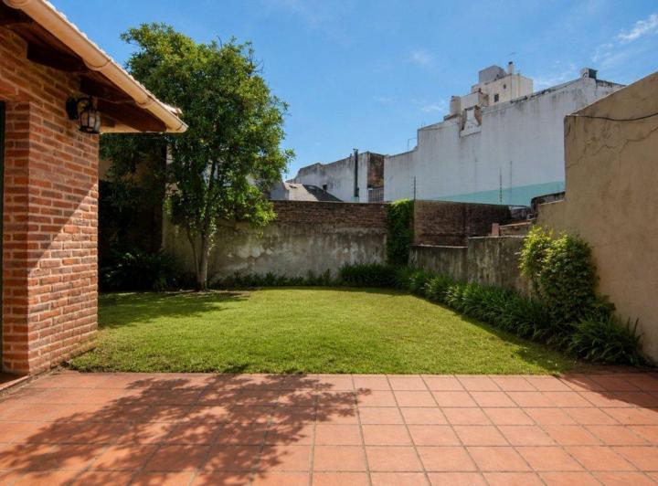 Casa · 200m² · 7 Ambientes · 4 Cocheras