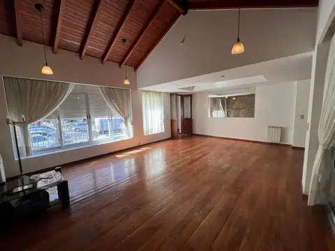 Casa en Alquiler en Mendoza, Capital