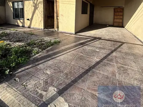 Casa en Alquiler en Roldan, San Lorenzo