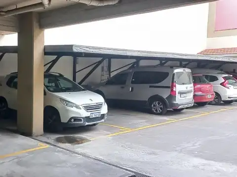 Cochera en Venta en Monte Castro, CABA