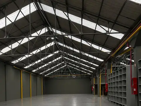 Galpón en Alquiler en Mataderos, CABA
