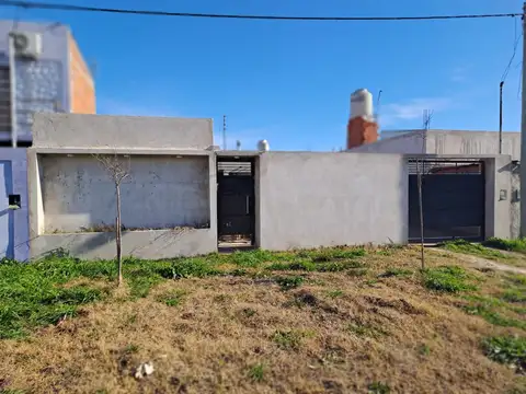Casa en Venta en Los Hornos, La Plata