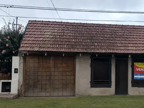 Casa en Venta en Los Hornos, La Plata