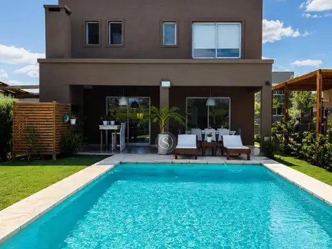 Casa en Venta en Pilar del Este - Santa Elena, Countries y Barrios Cerrados en Pilar
