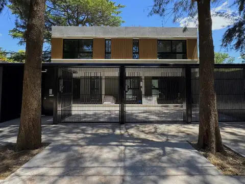 Casa en Venta en Barrio Parque Leloir, Partido de Ituzaingó