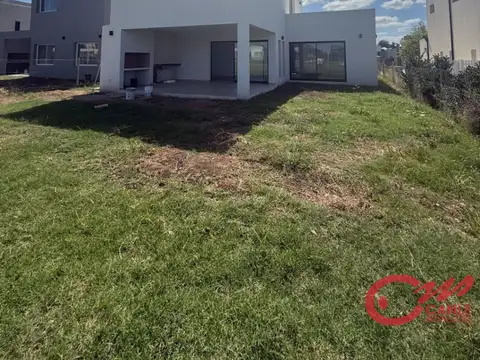 Casa en Venta en Pilar del Este - Santa Lucia, Countries y Barrios Cerrados en Pilar