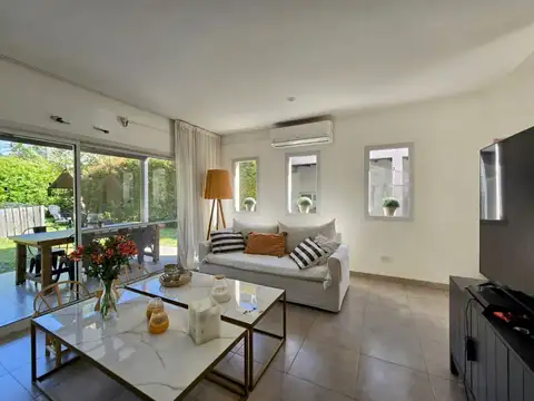 Casa en Venta en Los Olivares, Countries y Barrios Cerrados en Malvinas Argentinas