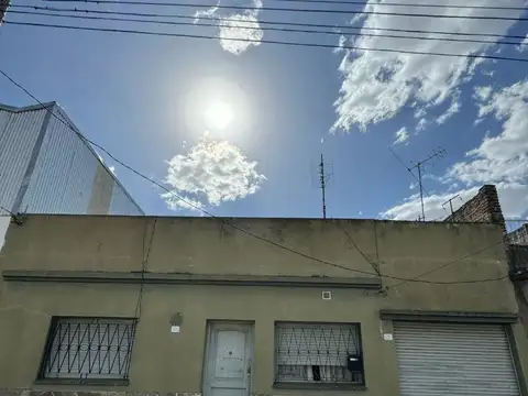 Casa en Venta en Billinghurst, General San Martin