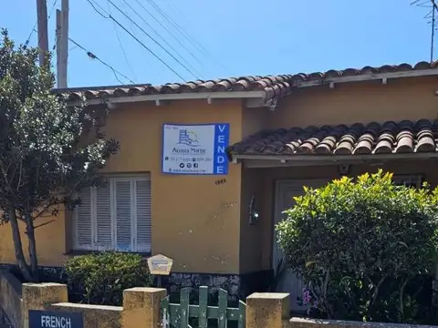 Casa en Venta en Villa Centenario, Partido de Lomas de Zamora
