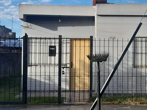 Casa en Venta en Villa Santos Tesei, Partido de Hurlingham