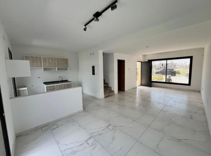 Casa · 96m² · 2 Ambientes · 1 Cochera