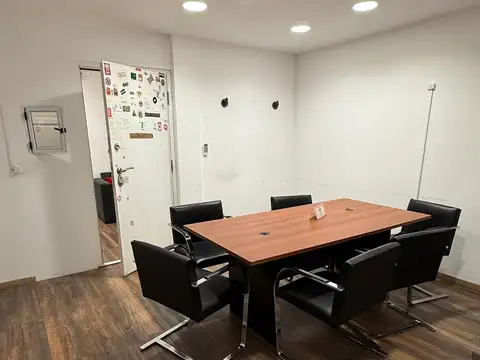 Oficina en Alquiler en Vicente López Vías / Maipú, Vicente López