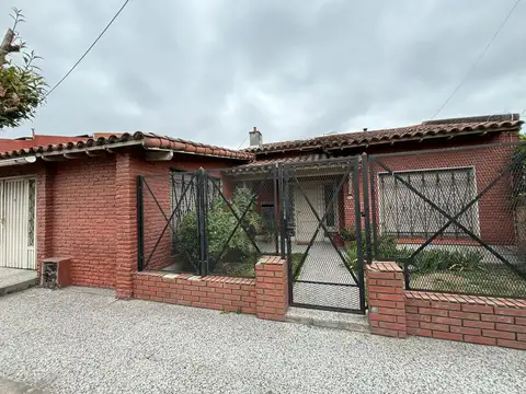 Casa en Venta en Claypole, Partido de Almirante Brown