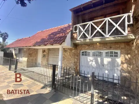 Casa en Venta en Villa Elvira, Partido de La Plata