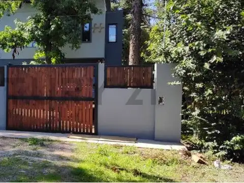 Casa en Venta en Lisandro Olmos Etcheverry, Partido de La Plata