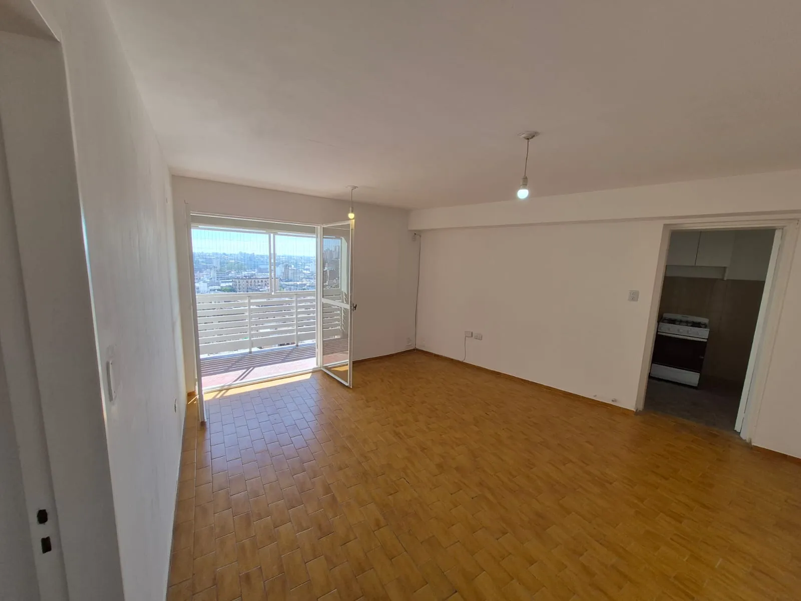 VENDO CENTRO SANTA ROSA 31 ESQ SAN MARTIN 1 DORMITRIO BVALCON ESCRITURA POS-INMD IMPECABBLE""