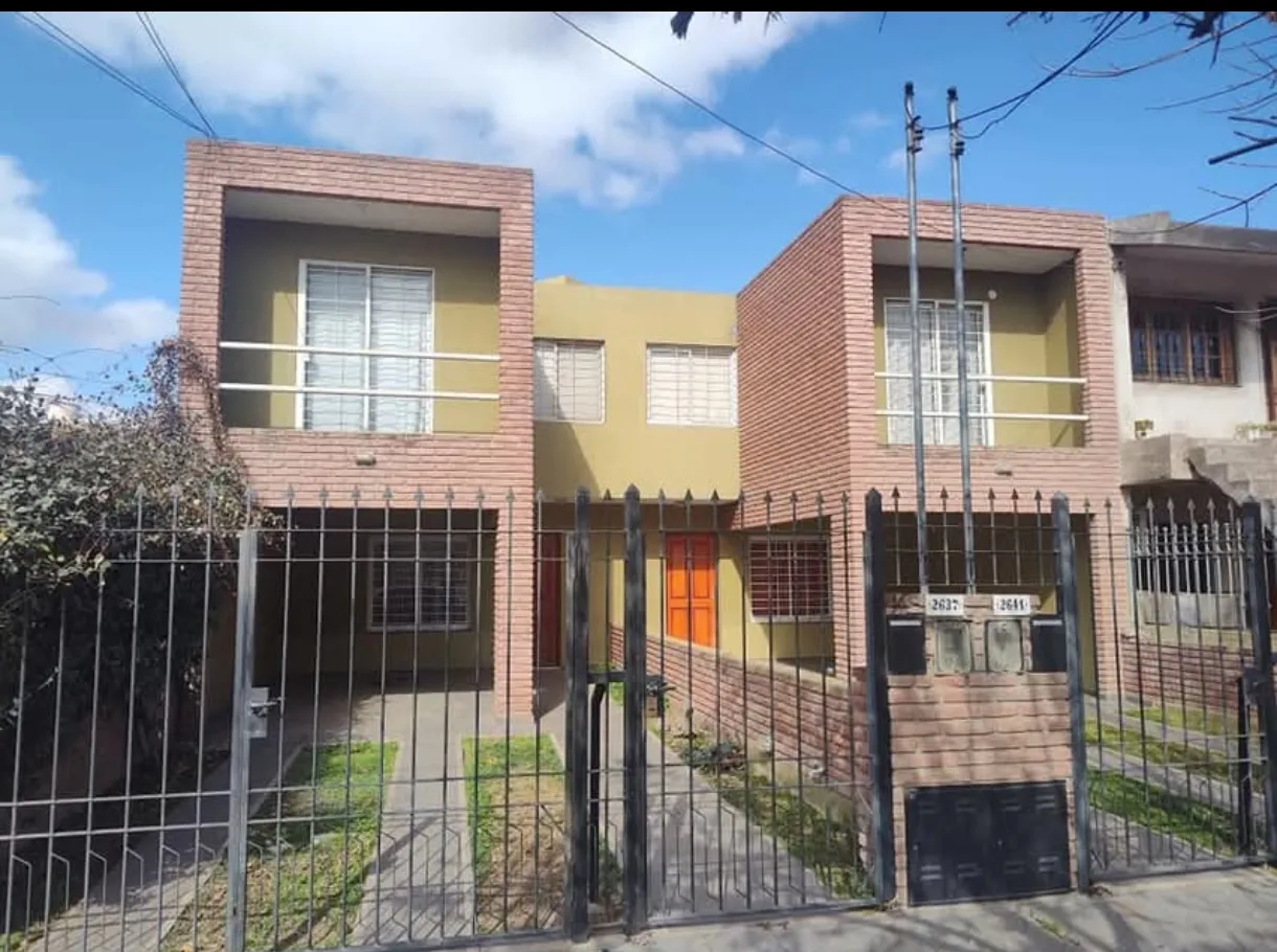AV. ARMADA ARGENTINA 2637! EXC DUPLEX! 3 DOR! COCHERA! PATIO! ASADOR!