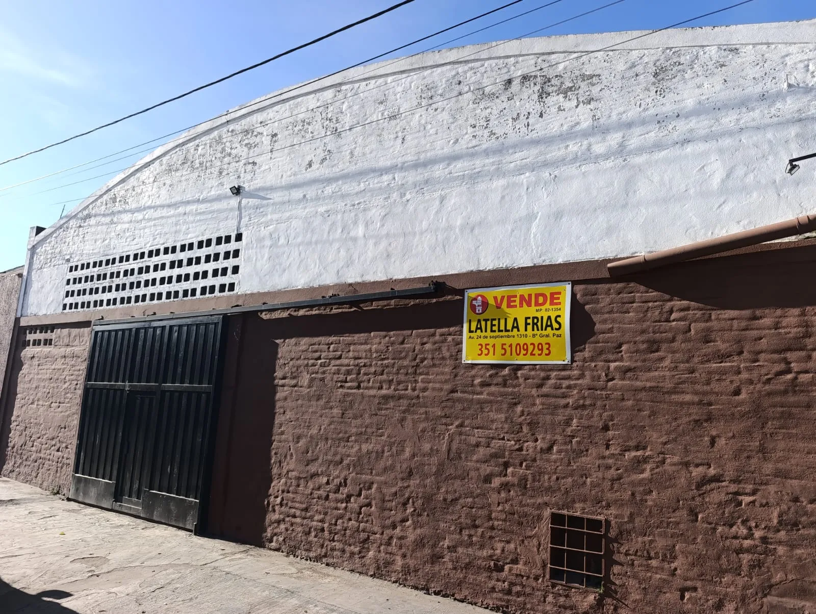 Barrio Talleres Este, Galpón A La Venta De 12 Metros De Frente Con Portón, Calle Puerto Rico 2535. Ag