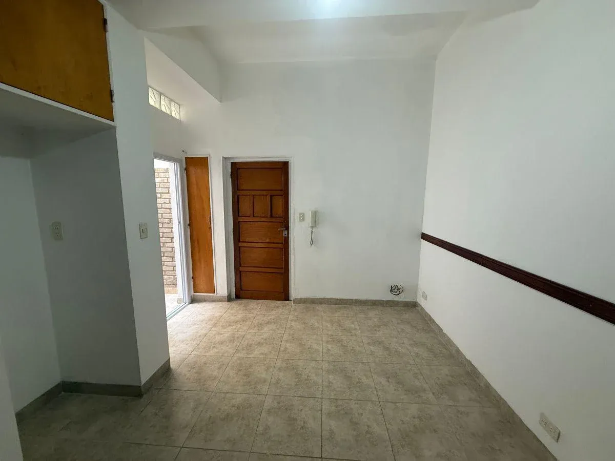 ALQUILO DEPARTAMENTO 1 DORMITORIO CON PATIO, ZONA CENTRO!!