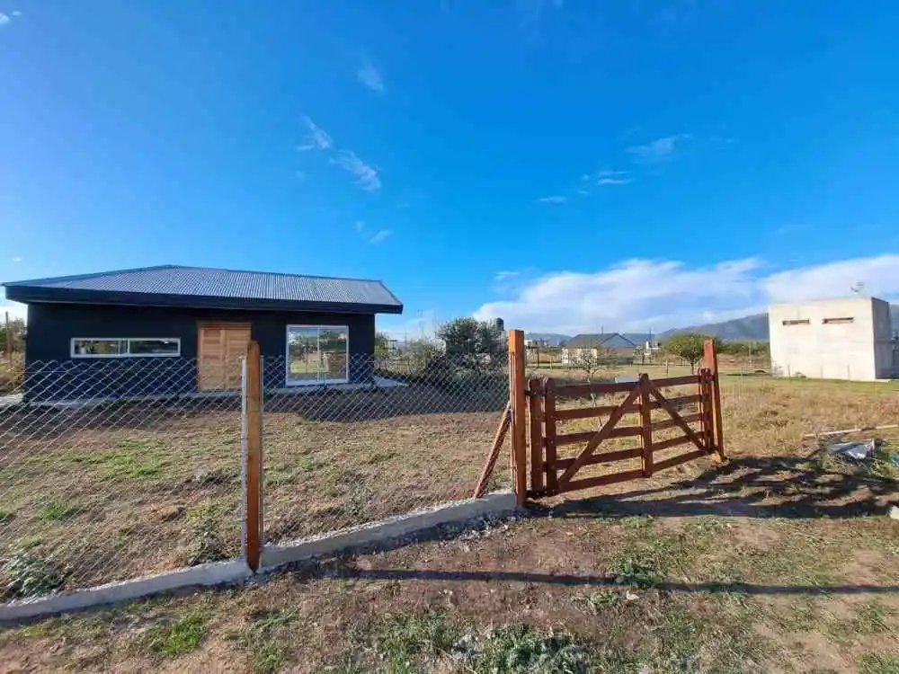 EXCLUSIVA CASA EN VENTA POTRERO DE GARAY - CERCA DEL LAGO