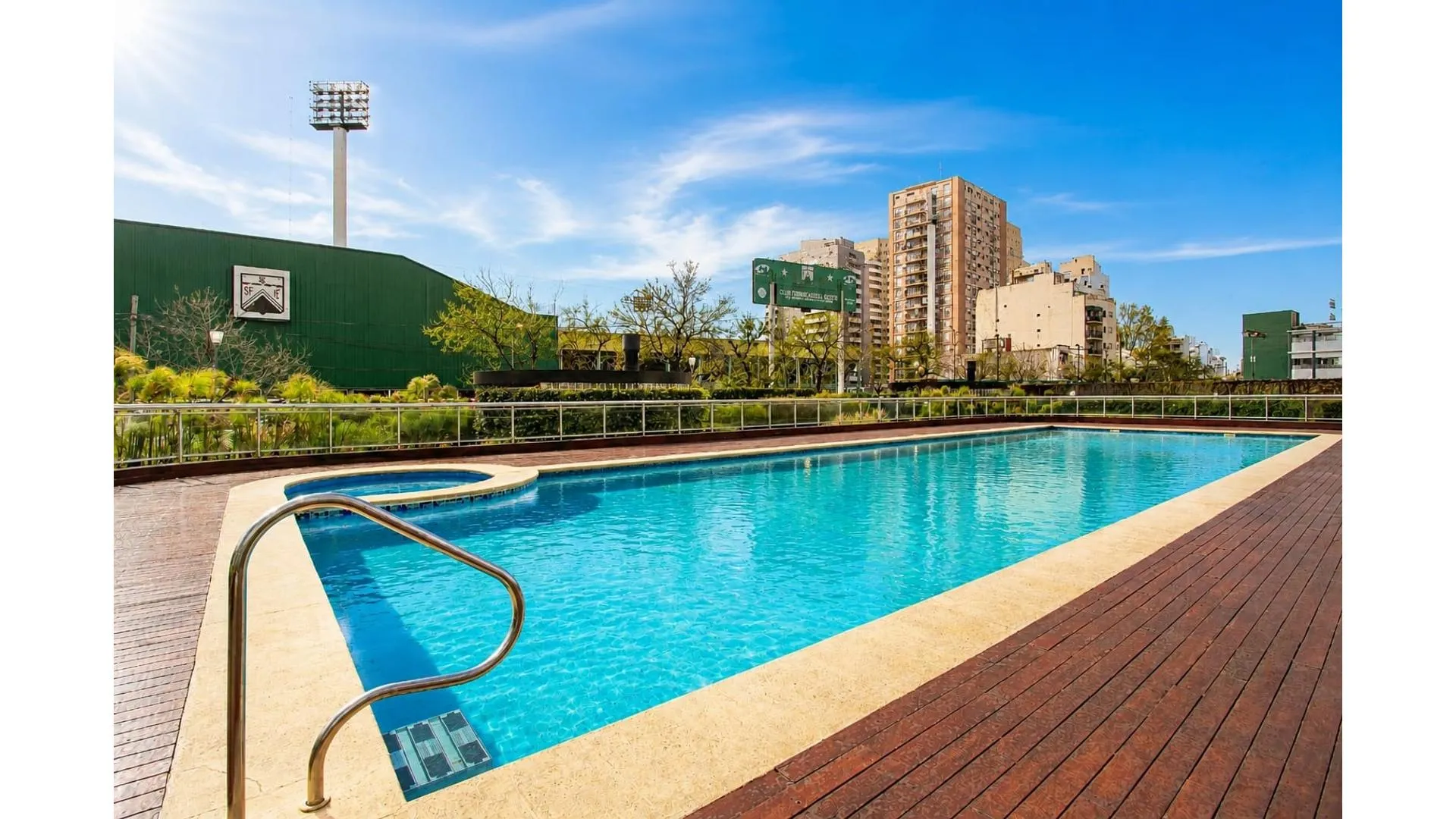 3 amb piso alto con balcón + Cochera fija + Full Amenities