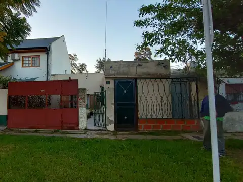 Casa en Venta en Burzaco, Partido de Almirante Brown