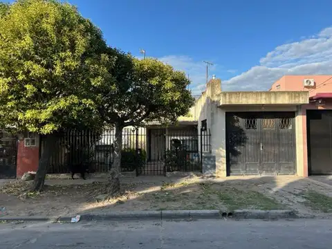 Casa en Venta en Isidro Casanova, Partido de La Matanza