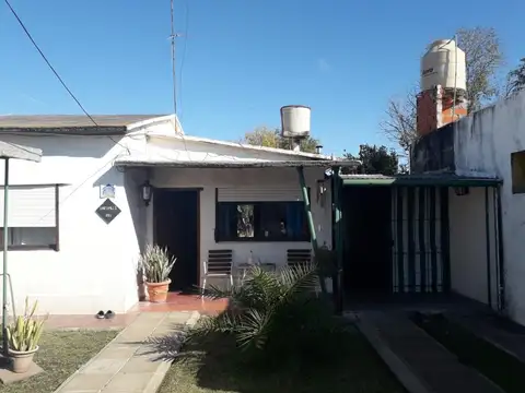 Casa en Venta en Peruzzotti, Pilar