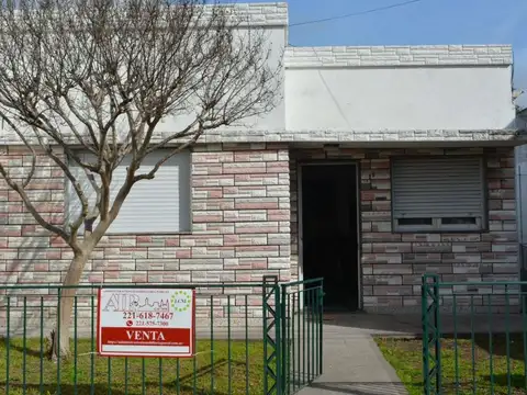 Casa en Venta en Los Hornos, La Plata