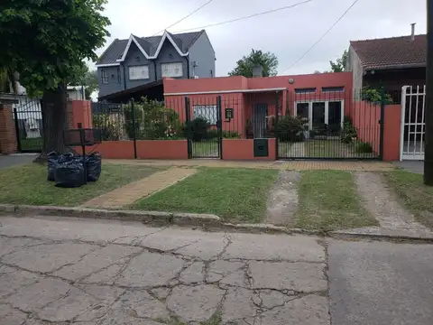 Casa en Venta en Rafael Calzada, Partido de Almirante Brown